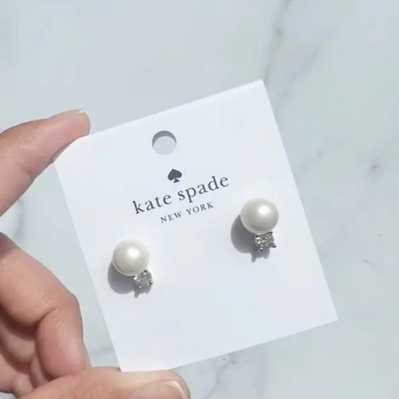kate spade Jewelry - kate spade mini pearl stud 🌼
